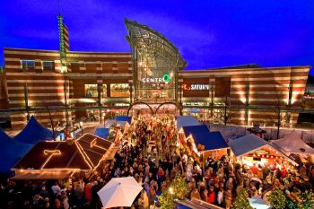 From shopping malls to seasonal stalls; copyright: Tourist Information Oberhausen 