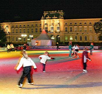 Ice-skating for all ages; copyright: Stadtmarketing Karlsruhe GmbH 