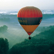 Hot-air balloon floating above the Mnsterland